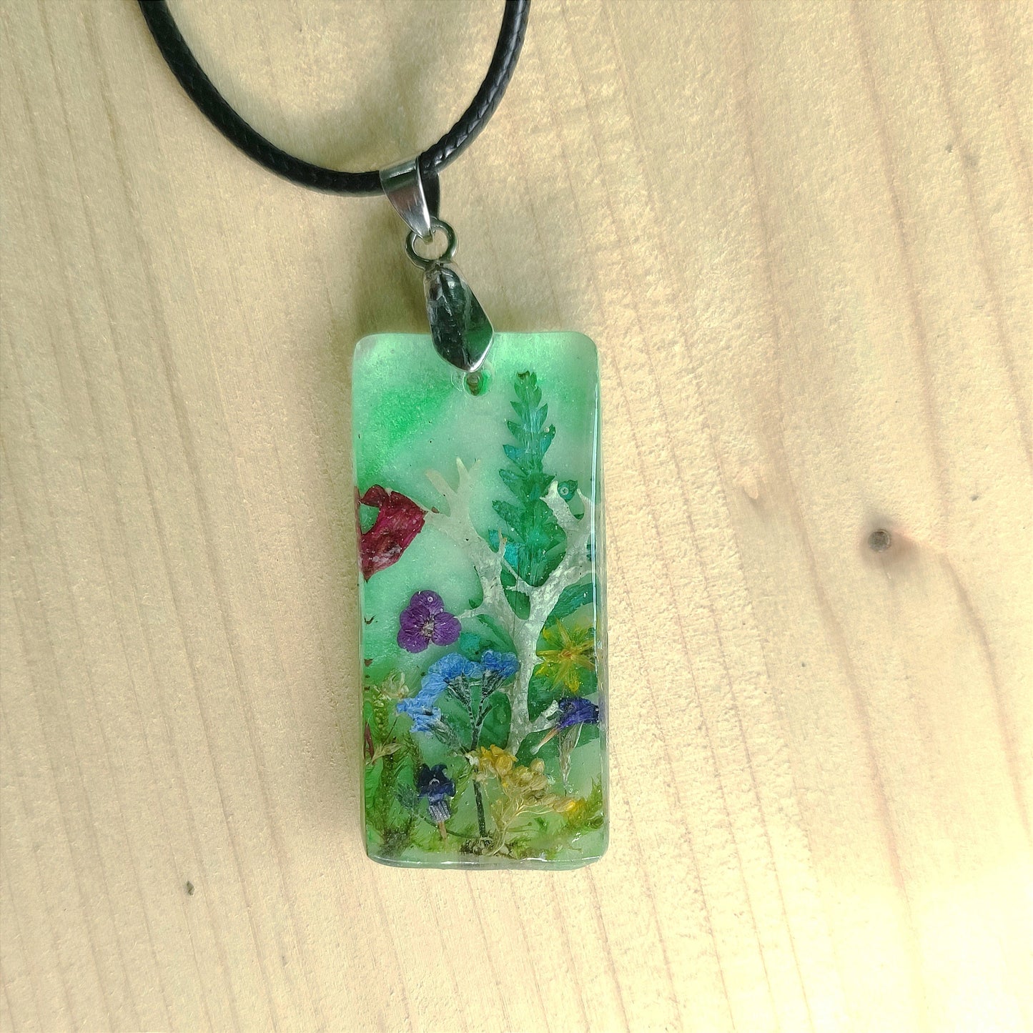 Колие с горски цветове